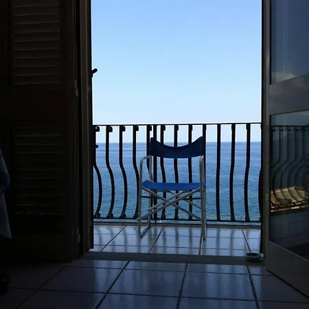 Con Vista Incantevole Sul Mare Apartment Quattro Pani